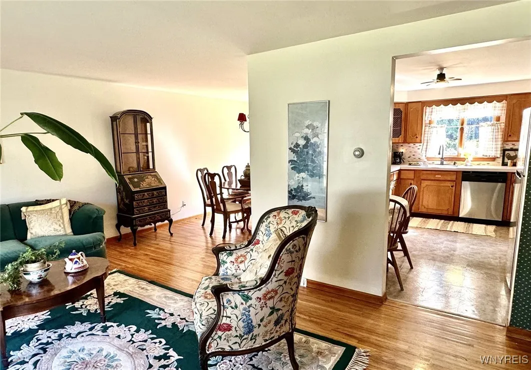 193 Marrano Parkway, Cheektowaga, New York 14227, Cheektowaga, New York 14227, 3 Bedrooms Bedrooms, 7 Rooms Rooms,1 BathroomBathrooms,Residential,For Sale,193 Marrano Parkway, Cheektowaga, New York 14227,0,B1639068