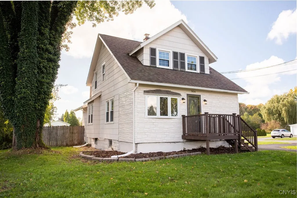 904 West 1st Street South, Fulton, New York 13069, Fulton, New York 13069, 3 Bedrooms Bedrooms, 7 Rooms Rooms,1 BathroomBathrooms,Residential,For Sale,904 West 1st Street South, Fulton, New York 13069,0,S1640912