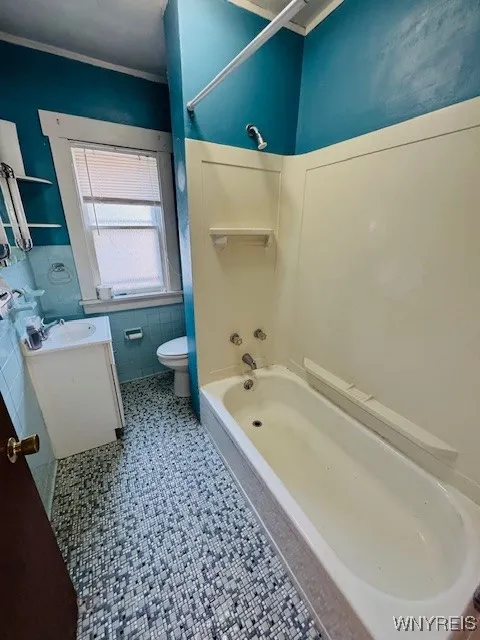 2951 North Avenue, Niagara Falls, New York 14305, Niagara Falls, New York 14305, 3 Bedrooms Bedrooms, 7 Rooms Rooms,1 BathroomBathrooms,Residential,Closed,2951 North Avenue, Niagara Falls, New York 14305,0,B1640776