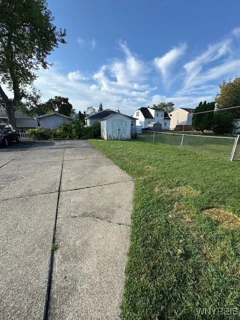 2951 North Avenue, Niagara Falls, New York 14305, Niagara Falls, New York 14305, 3 Bedrooms Bedrooms, 7 Rooms Rooms,1 BathroomBathrooms,Residential,Closed,2951 North Avenue, Niagara Falls, New York 14305,0,B1640776