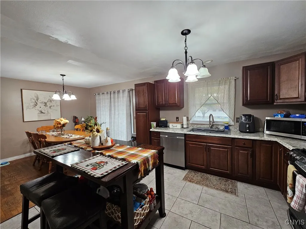 516 Woodburne Drive, Utica, New York 13502, Utica, New York 13502, 3 Bedrooms Bedrooms, 7 Rooms Rooms,2 BathroomsBathrooms,Residential,For Sale,516 Woodburne Drive, Utica, New York 13502,0,S1641045