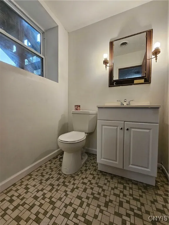 516 Woodburne Drive, Utica, New York 13502, Utica, New York 13502, 3 Bedrooms Bedrooms, 7 Rooms Rooms,2 BathroomsBathrooms,Residential,For Sale,516 Woodburne Drive, Utica, New York 13502,0,S1641045