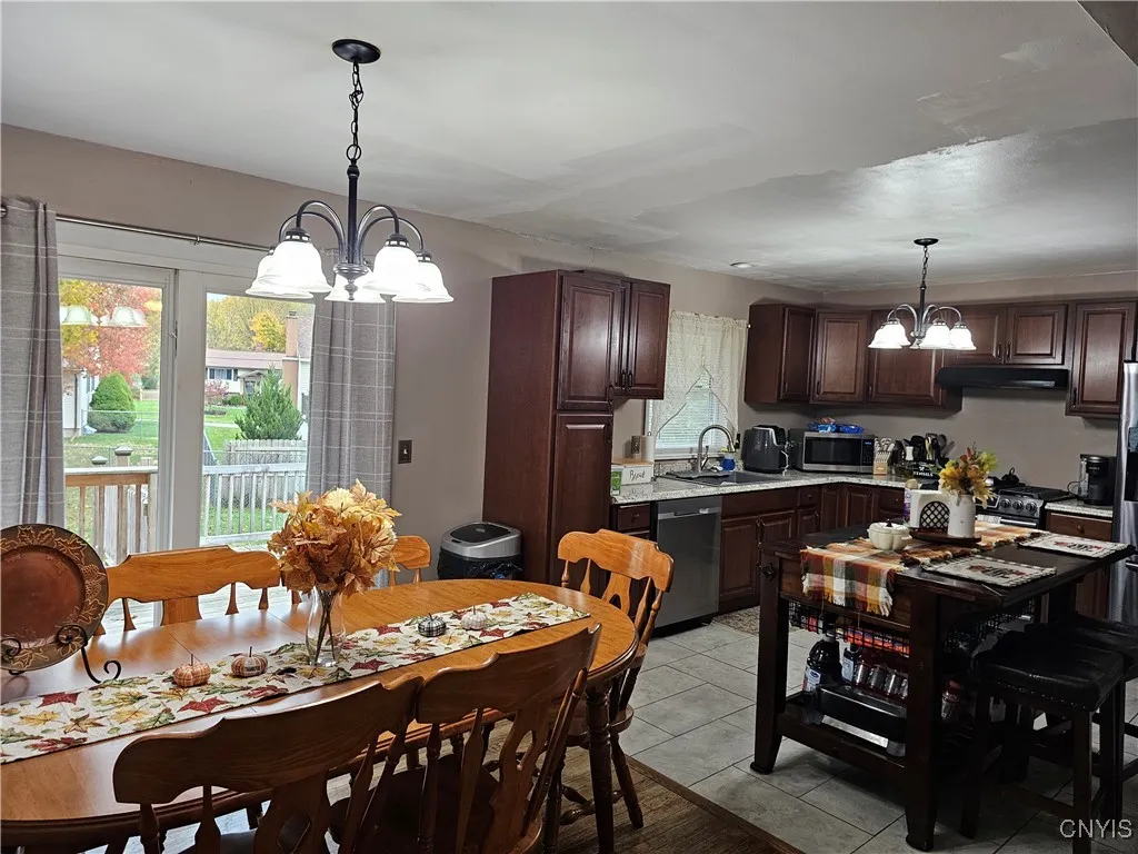 516 Woodburne Drive, Utica, New York 13502, Utica, New York 13502, 3 Bedrooms Bedrooms, 7 Rooms Rooms,2 BathroomsBathrooms,Residential,For Sale,516 Woodburne Drive, Utica, New York 13502,0,S1641045