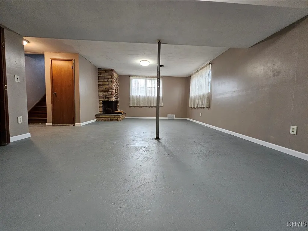 516 Woodburne Drive, Utica, New York 13502, Utica, New York 13502, 3 Bedrooms Bedrooms, 7 Rooms Rooms,2 BathroomsBathrooms,Residential,For Sale,516 Woodburne Drive, Utica, New York 13502,0,S1641045