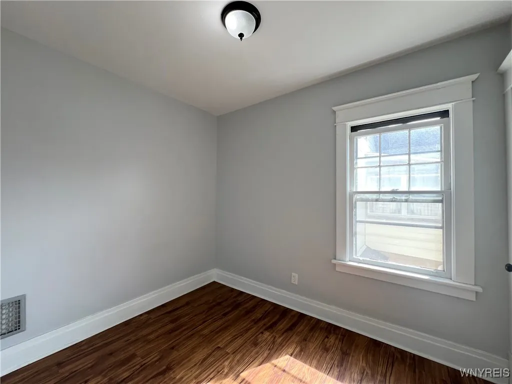 Upper Bedroom 2