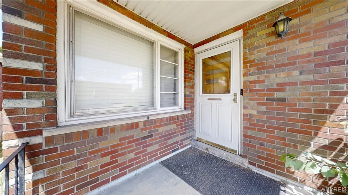 1734 Elmwood Avenue, Niagara Falls, New York 14301, Niagara Falls, New York 14301, 3 Bedrooms Bedrooms, 6 Rooms Rooms,1 BathroomBathrooms,Residential Lease,Closed,1734 Elmwood Avenue, Niagara Falls, New York 14301,0,B1641089