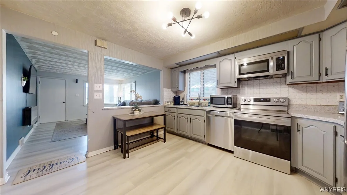 1734 Elmwood Avenue, Niagara Falls, New York 14301, Niagara Falls, New York 14301, 3 Bedrooms Bedrooms, 6 Rooms Rooms,1 BathroomBathrooms,Residential Lease,Closed,1734 Elmwood Avenue, Niagara Falls, New York 14301,0,B1641089