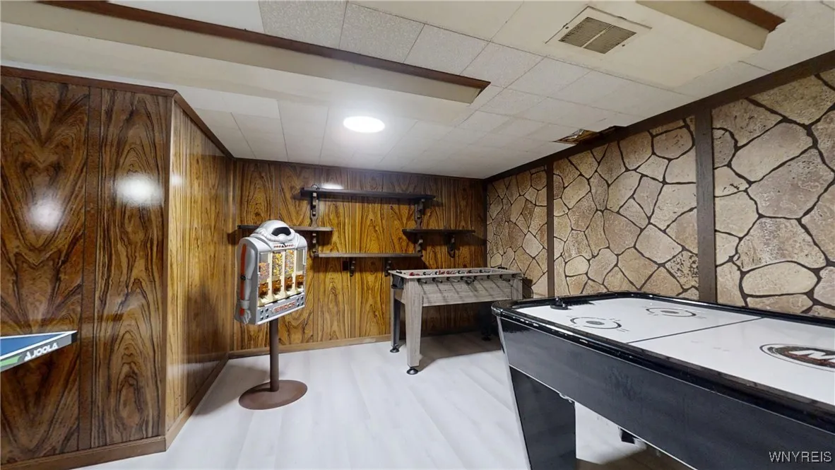 1734 Elmwood Avenue, Niagara Falls, New York 14301, Niagara Falls, New York 14301, 3 Bedrooms Bedrooms, 6 Rooms Rooms,1 BathroomBathrooms,Residential Lease,Closed,1734 Elmwood Avenue, Niagara Falls, New York 14301,0,B1641089