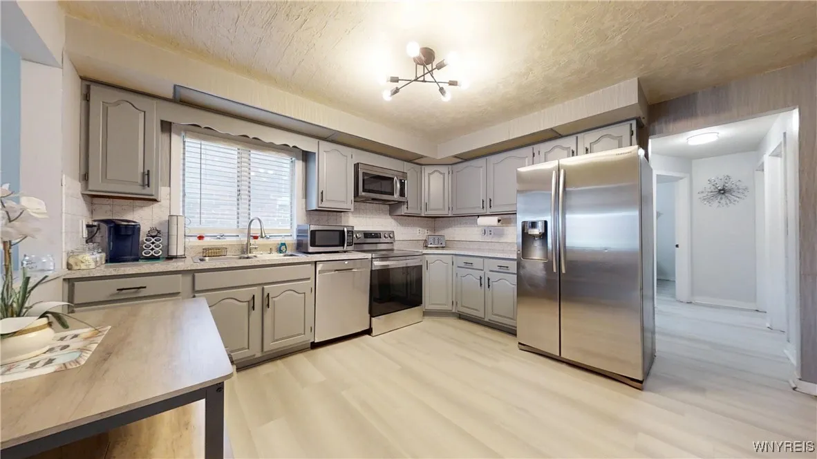 1734 Elmwood Avenue, Niagara Falls, New York 14301, Niagara Falls, New York 14301, 3 Bedrooms Bedrooms, 6 Rooms Rooms,1 BathroomBathrooms,Residential Lease,Closed,1734 Elmwood Avenue, Niagara Falls, New York 14301,0,B1641089