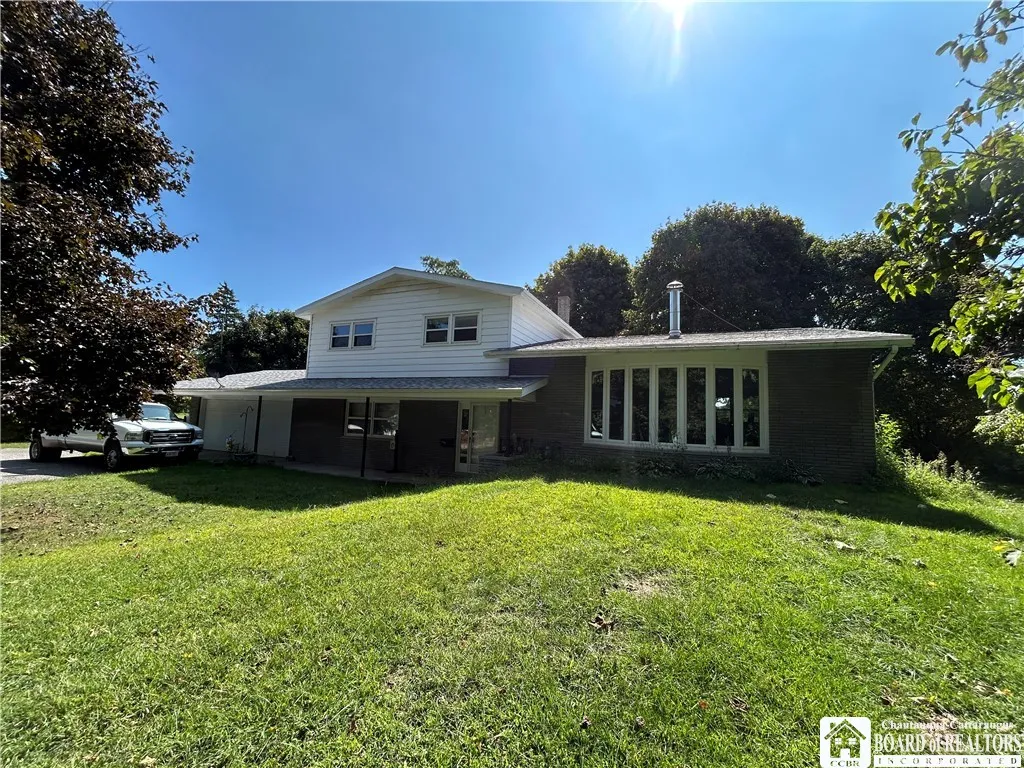 4659 West Main Road, Pomfret, New York 14063, Pomfret, New York 14063, 4 Bedrooms Bedrooms, 9 Rooms Rooms,1 BathroomBathrooms,Residential,For Sale,4659 West Main Road, Pomfret, New York 14063,0,R1638595