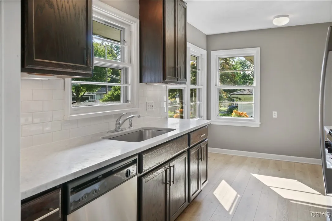 119 Fairfield Street, Manlius, New York 13066, Manlius, New York 13066, 3 Bedrooms Bedrooms, 7 Rooms Rooms,2 BathroomsBathrooms,Residential,Closed,119 Fairfield Street, Manlius, New York 13066,0,S1640575