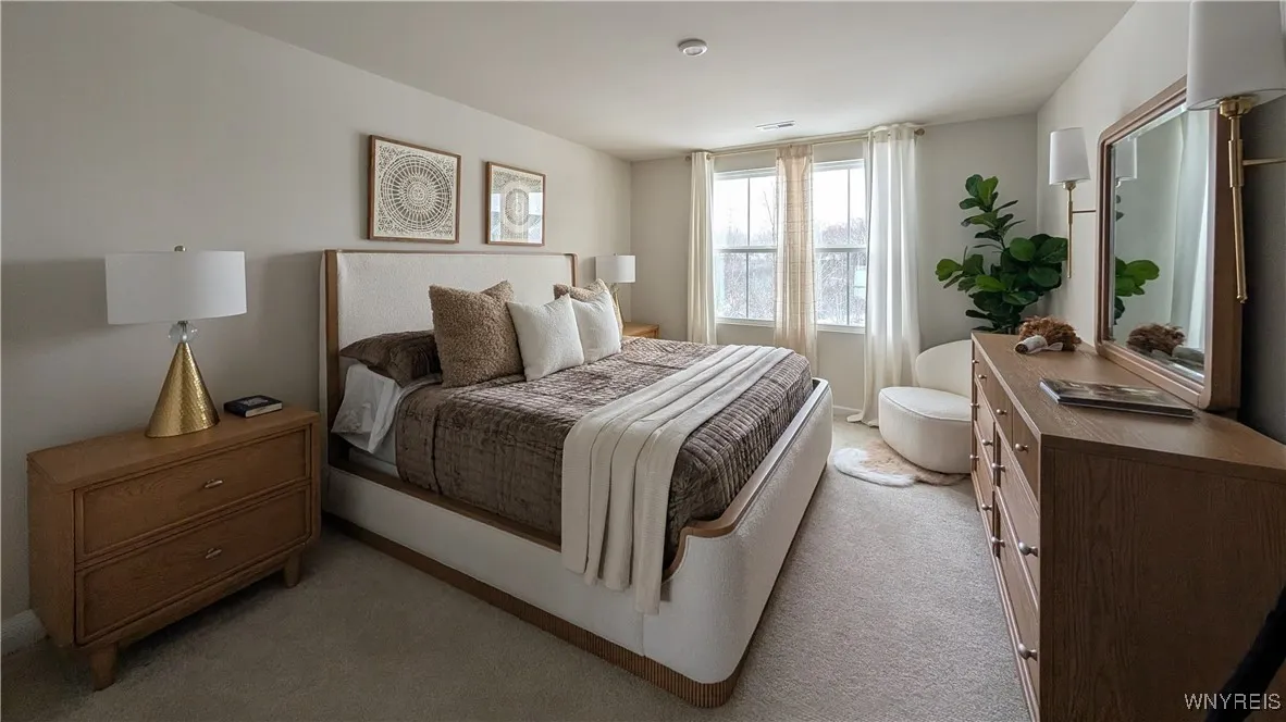 Main bed has a main private full bath