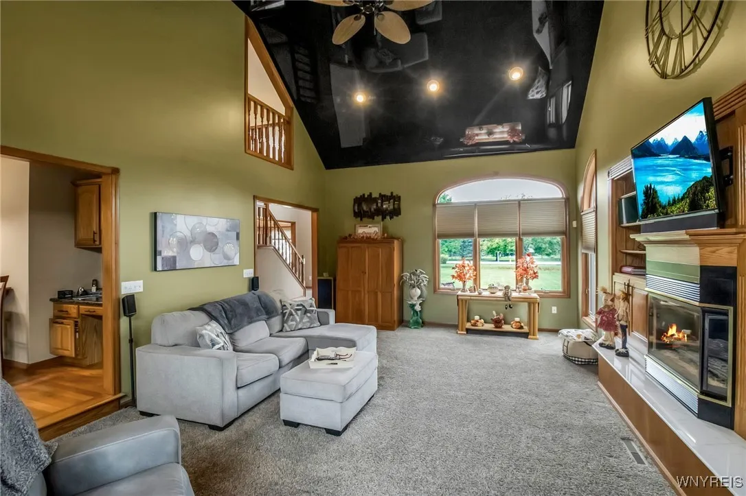 791 Girdle Road, Aurora, New York 14052, Elma, New York 14052, 4 Bedrooms Bedrooms, 9 Rooms Rooms,2 BathroomsBathrooms,Residential,Closed,791 Girdle Road, Aurora, New York 14052,0,B1640849