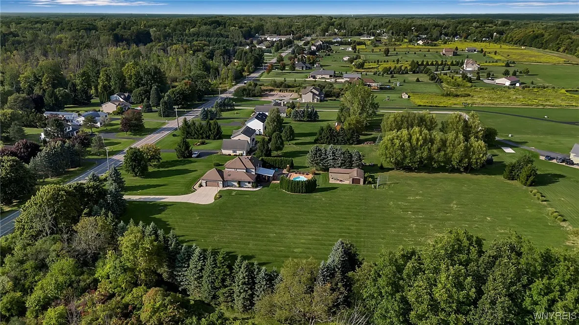 791 Girdle Road, Aurora, New York 14052, Elma, New York 14052, 4 Bedrooms Bedrooms, 9 Rooms Rooms,2 BathroomsBathrooms,Residential,Closed,791 Girdle Road, Aurora, New York 14052,0,B1640849