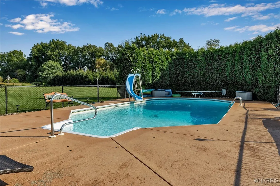 791 Girdle Road, Aurora, New York 14052, Elma, New York 14052, 4 Bedrooms Bedrooms, 9 Rooms Rooms,2 BathroomsBathrooms,Residential,Closed,791 Girdle Road, Aurora, New York 14052,0,B1640849