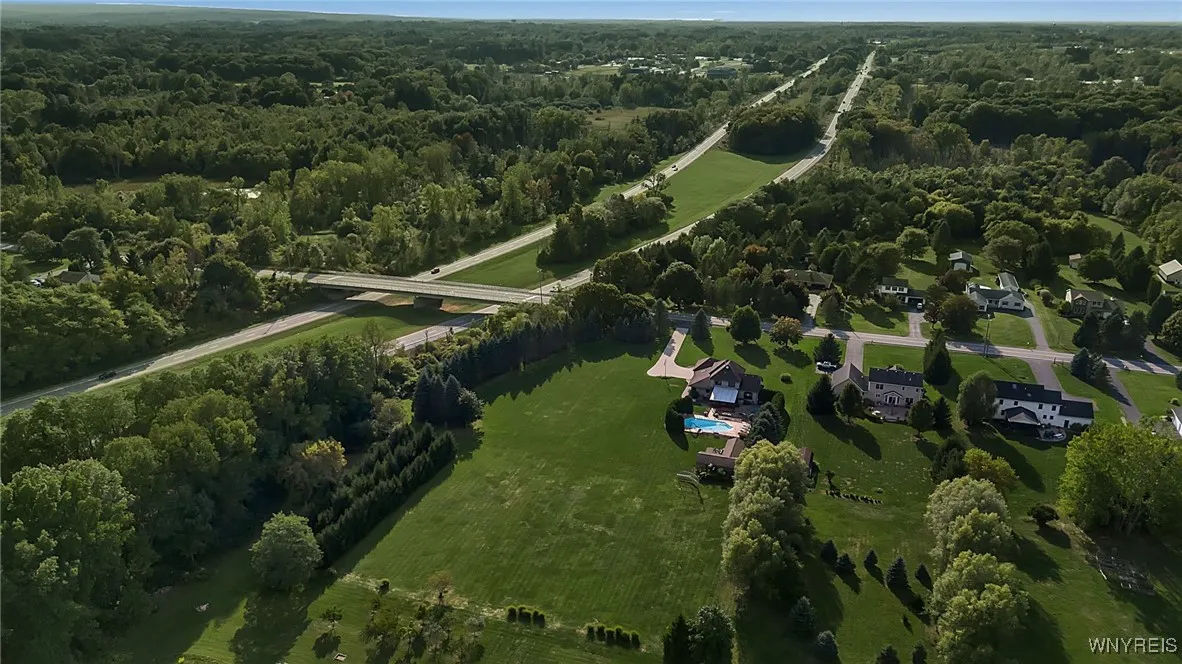 791 Girdle Road, Aurora, New York 14052, Elma, New York 14052, 4 Bedrooms Bedrooms, 9 Rooms Rooms,2 BathroomsBathrooms,Residential,Closed,791 Girdle Road, Aurora, New York 14052,0,B1640849