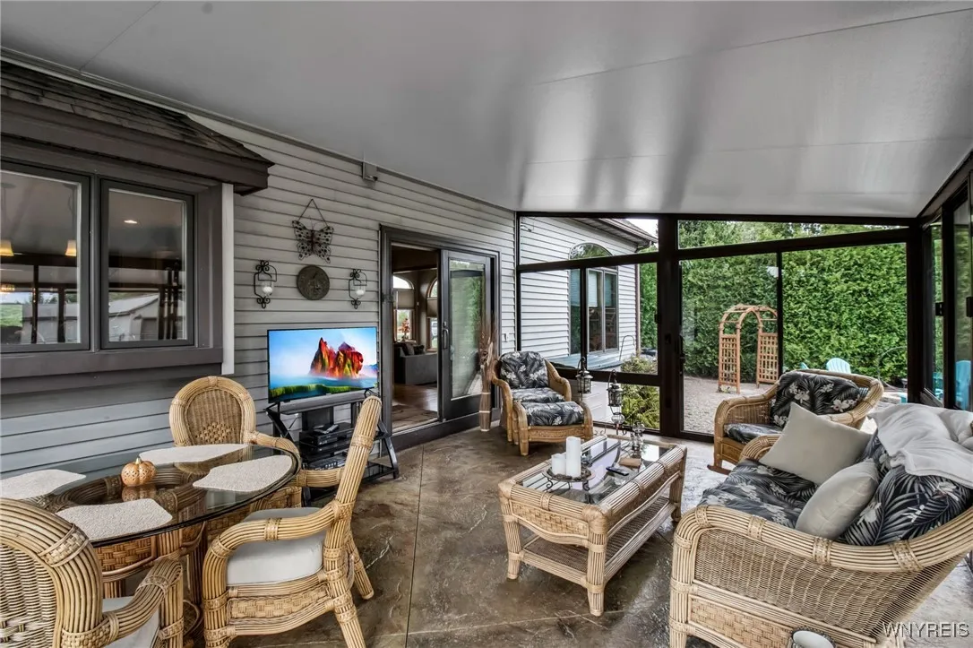 791 Girdle Road, Aurora, New York 14052, Elma, New York 14052, 4 Bedrooms Bedrooms, 9 Rooms Rooms,2 BathroomsBathrooms,Residential,Closed,791 Girdle Road, Aurora, New York 14052,0,B1640849