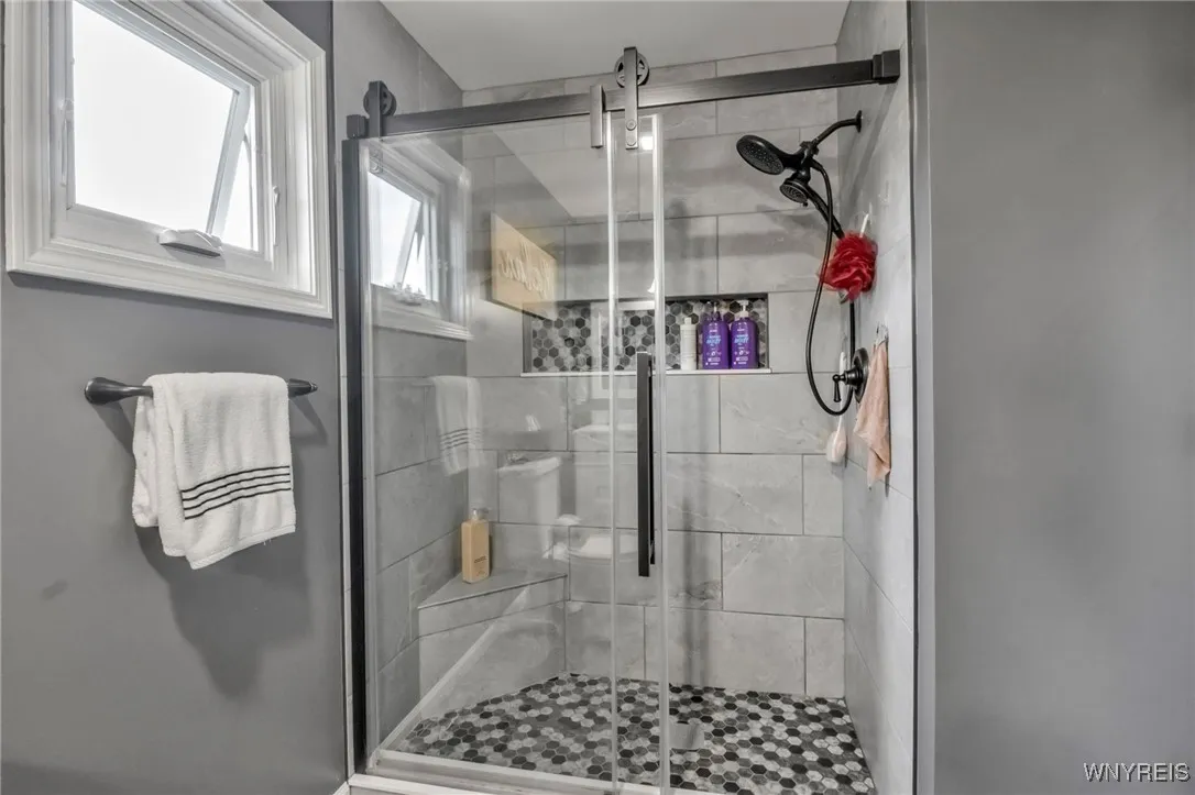 791 Girdle Road, Aurora, New York 14052, Elma, New York 14052, 4 Bedrooms Bedrooms, 9 Rooms Rooms,2 BathroomsBathrooms,Residential,Closed,791 Girdle Road, Aurora, New York 14052,0,B1640849