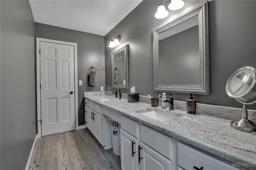 791 Girdle Road, Aurora, New York 14052, Elma, New York 14052, 4 Bedrooms Bedrooms, 9 Rooms Rooms,2 BathroomsBathrooms,Residential,Closed,791 Girdle Road, Aurora, New York 14052,0,B1640849