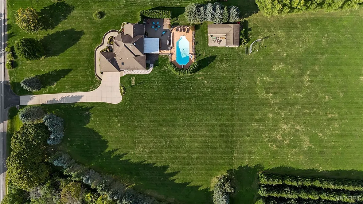 791 Girdle Road, Aurora, New York 14052, Elma, New York 14052, 4 Bedrooms Bedrooms, 9 Rooms Rooms,2 BathroomsBathrooms,Residential,Closed,791 Girdle Road, Aurora, New York 14052,0,B1640849