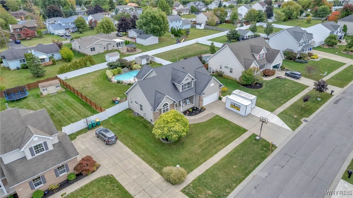 5919 Pinehurst Court, Hamburg, New York 14085, Hamburg, New York 14085, 5 Bedrooms Bedrooms, 14 Rooms Rooms,3 BathroomsBathrooms,Residential,For Sale,5919 Pinehurst Court, Hamburg, New York 14085,0,B1640614