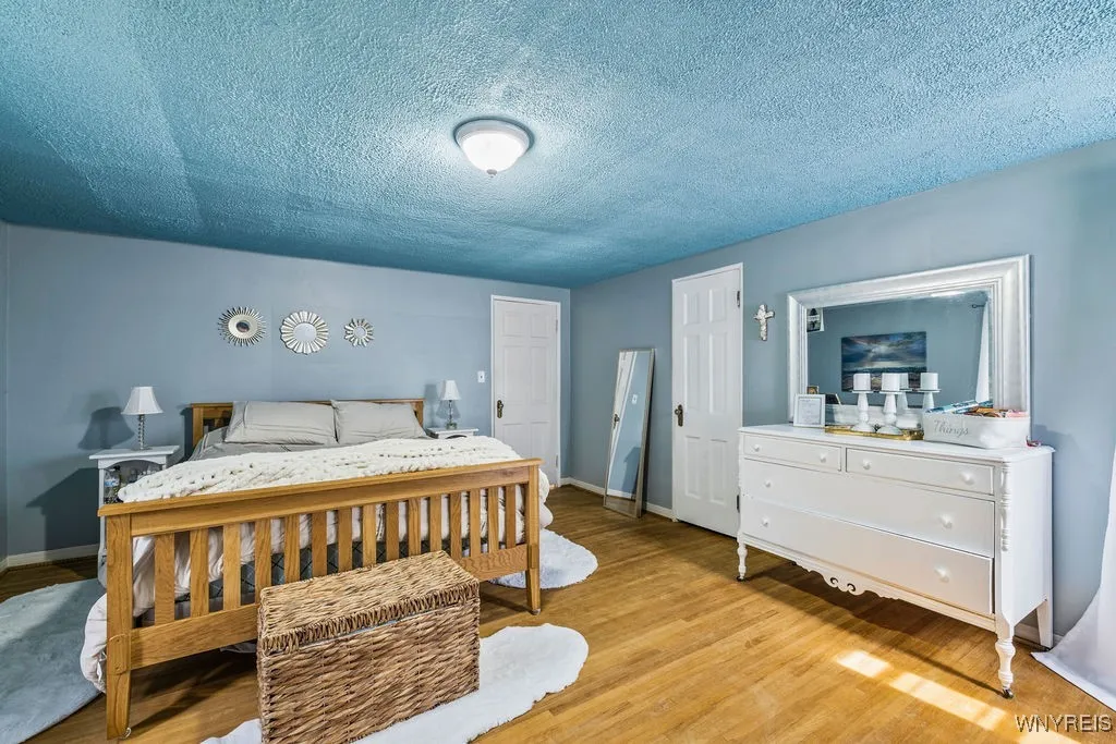 Tremendous bedroom sizes