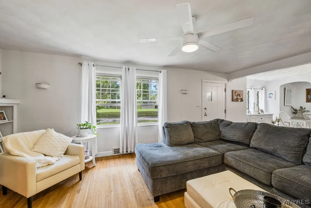 177 59th Street, Niagara Falls, New York 14304, Niagara Falls, New York 14304, 2 Bedrooms Bedrooms, 7 Rooms Rooms,2 BathroomsBathrooms,Residential,Closed,177 59th Street, Niagara Falls, New York 14304,0,B1641184