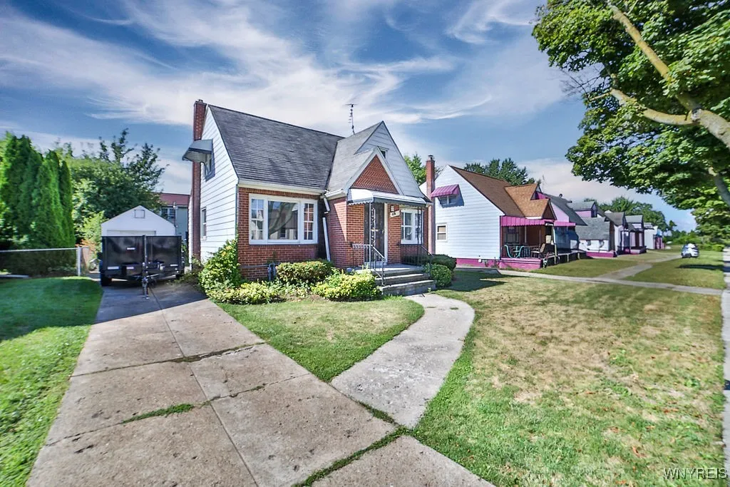367 Phyllis Avenue, Buffalo, New York 14215, Buffalo, New York 14215, 3 Bedrooms Bedrooms, 5 Rooms Rooms,2 BathroomsBathrooms,Residential,For Sale,367 Phyllis Avenue, Buffalo, New York 14215,0,B1641254