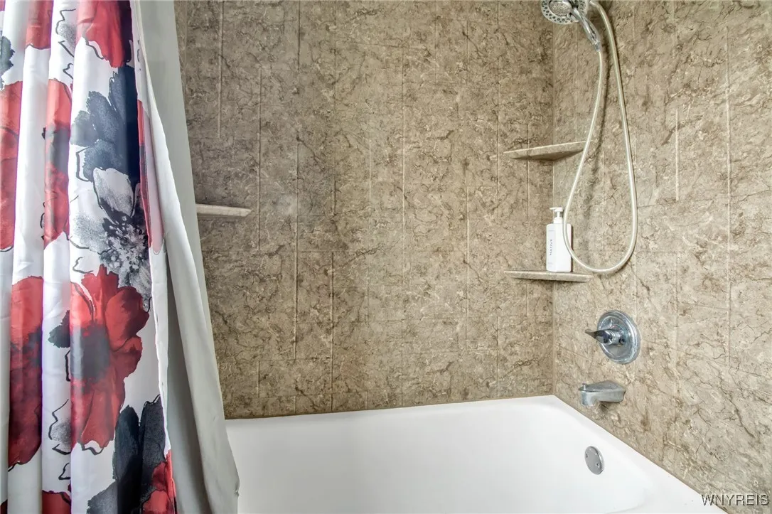 296 Fenton Street, Buffalo, New York 14206, Buffalo, New York 14202, 4 Bedrooms Bedrooms, 9 Rooms Rooms,1 BathroomBathrooms,Residential,For Sale,296 Fenton Street, Buffalo, New York 14206,0,B1641224