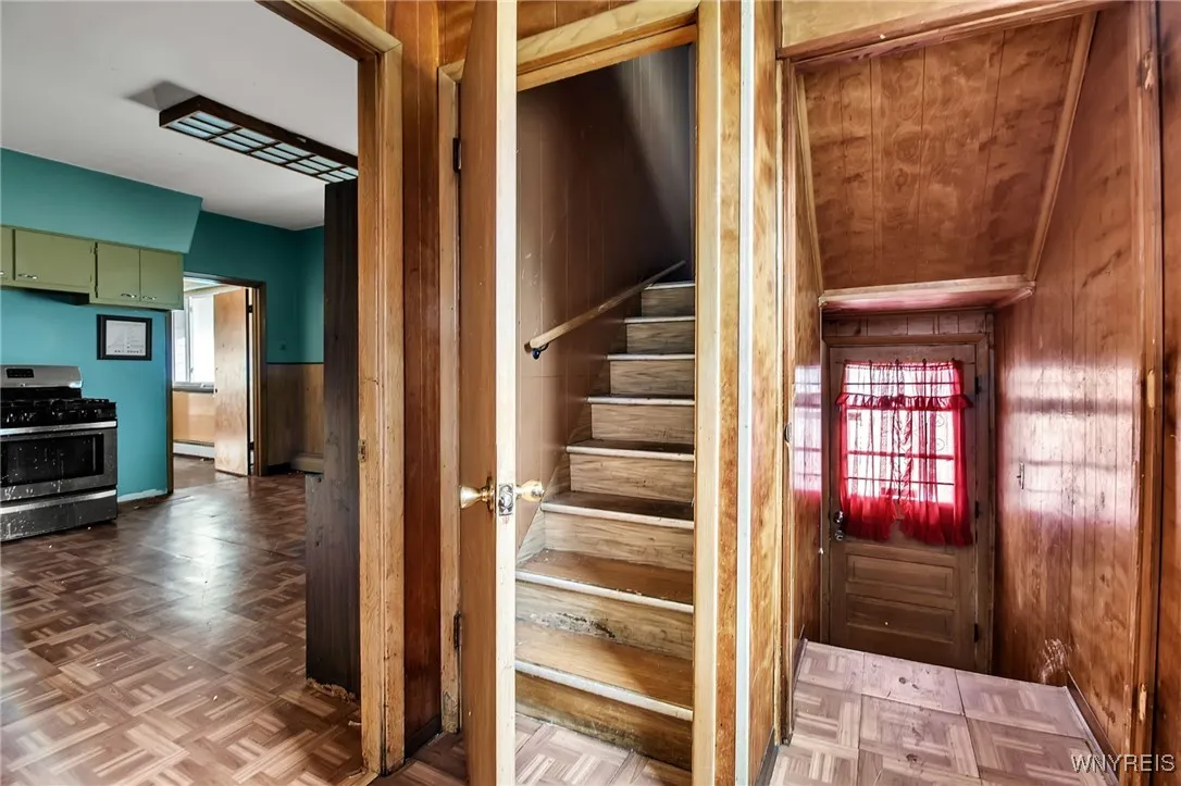 296 Fenton Street, Buffalo, New York 14206, Buffalo, New York 14202, 4 Bedrooms Bedrooms, 9 Rooms Rooms,1 BathroomBathrooms,Residential,For Sale,296 Fenton Street, Buffalo, New York 14206,0,B1641224