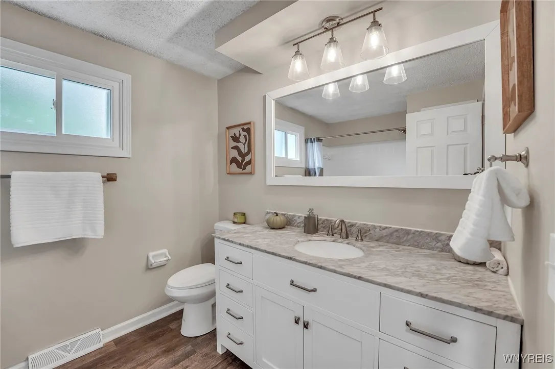 261 Ehinger Drive, West Seneca, New York 14224, West Seneca, New York 14224, 3 Bedrooms Bedrooms, 5 Rooms Rooms,2 BathroomsBathrooms,Residential,Closed,261 Ehinger Drive, West Seneca, New York 14224,0,B1639733