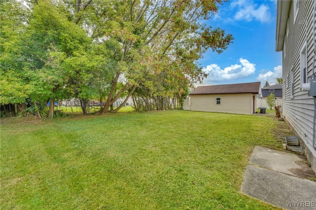 261 Ehinger Drive, West Seneca, New York 14224, West Seneca, New York 14224, 3 Bedrooms Bedrooms, 5 Rooms Rooms,2 BathroomsBathrooms,Residential,Closed,261 Ehinger Drive, West Seneca, New York 14224,0,B1639733