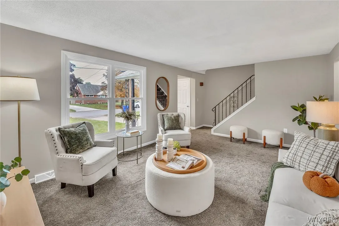 261 Ehinger Drive, West Seneca, New York 14224, West Seneca, New York 14224, 3 Bedrooms Bedrooms, 5 Rooms Rooms,2 BathroomsBathrooms,Residential,Closed,261 Ehinger Drive, West Seneca, New York 14224,0,B1639733