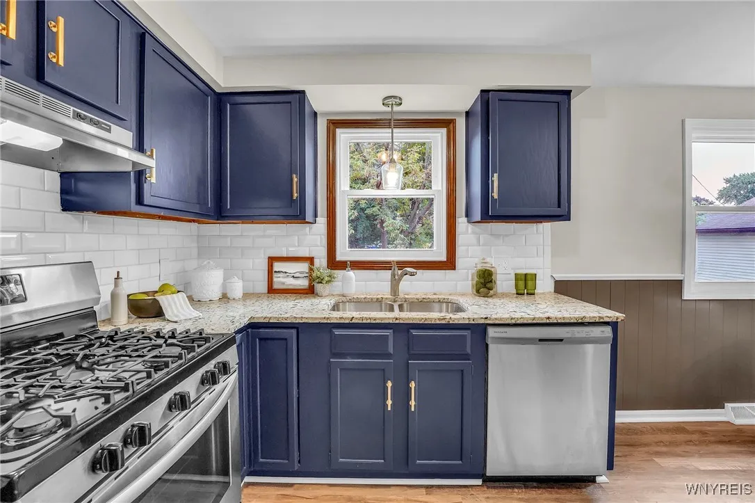 261 Ehinger Drive, West Seneca, New York 14224, West Seneca, New York 14224, 3 Bedrooms Bedrooms, 5 Rooms Rooms,2 BathroomsBathrooms,Residential,Closed,261 Ehinger Drive, West Seneca, New York 14224,0,B1639733