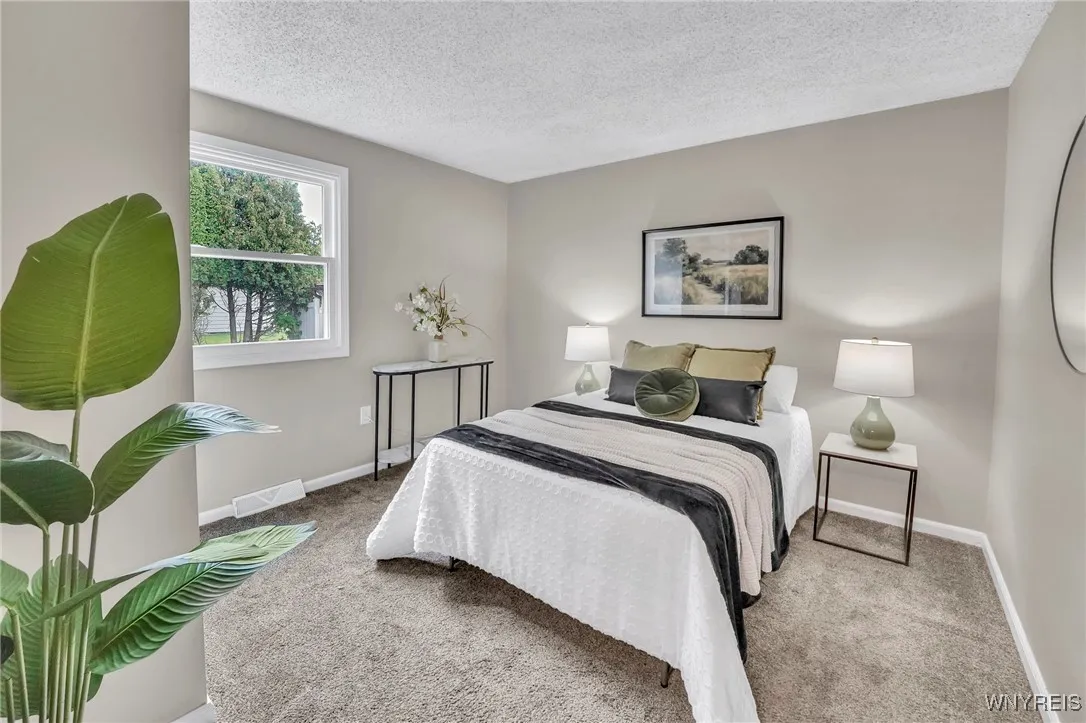 261 Ehinger Drive, West Seneca, New York 14224, West Seneca, New York 14224, 3 Bedrooms Bedrooms, 5 Rooms Rooms,2 BathroomsBathrooms,Residential,Closed,261 Ehinger Drive, West Seneca, New York 14224,0,B1639733