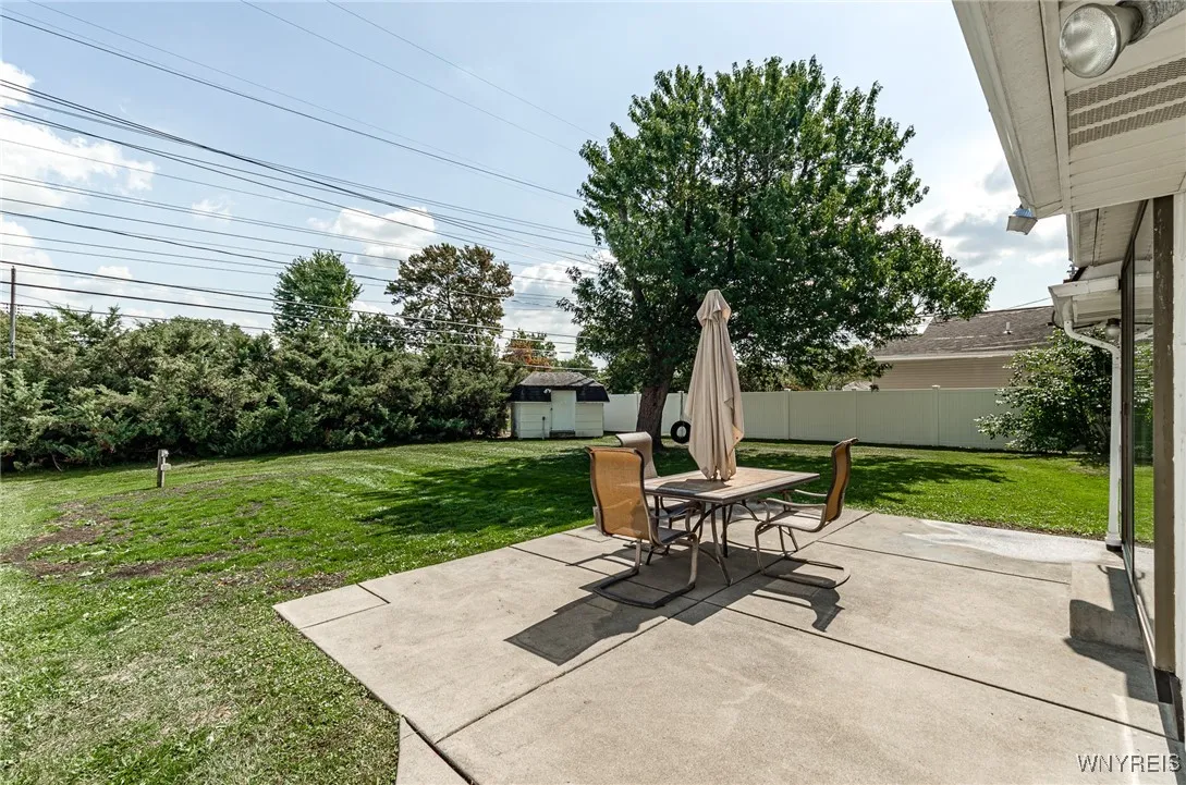 199 Willowgrove S, Tonawanda, New York 14150, Tonawanda, New York 14150, 4 Bedrooms Bedrooms, 9 Rooms Rooms,2 BathroomsBathrooms,Residential,For Sale,199 Willowgrove S, Tonawanda, New York 14150,0,B1640798
