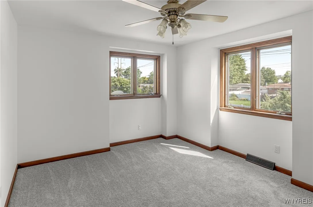 199 Willowgrove S, Tonawanda, New York 14150, Tonawanda, New York 14150, 4 Bedrooms Bedrooms, 9 Rooms Rooms,2 BathroomsBathrooms,Residential,For Sale,199 Willowgrove S, Tonawanda, New York 14150,0,B1640798