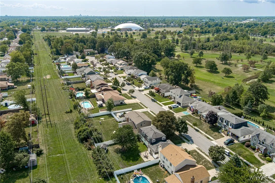 199 Willowgrove S, Tonawanda, New York 14150, Tonawanda, New York 14150, 4 Bedrooms Bedrooms, 9 Rooms Rooms,2 BathroomsBathrooms,Residential,For Sale,199 Willowgrove S, Tonawanda, New York 14150,0,B1640798