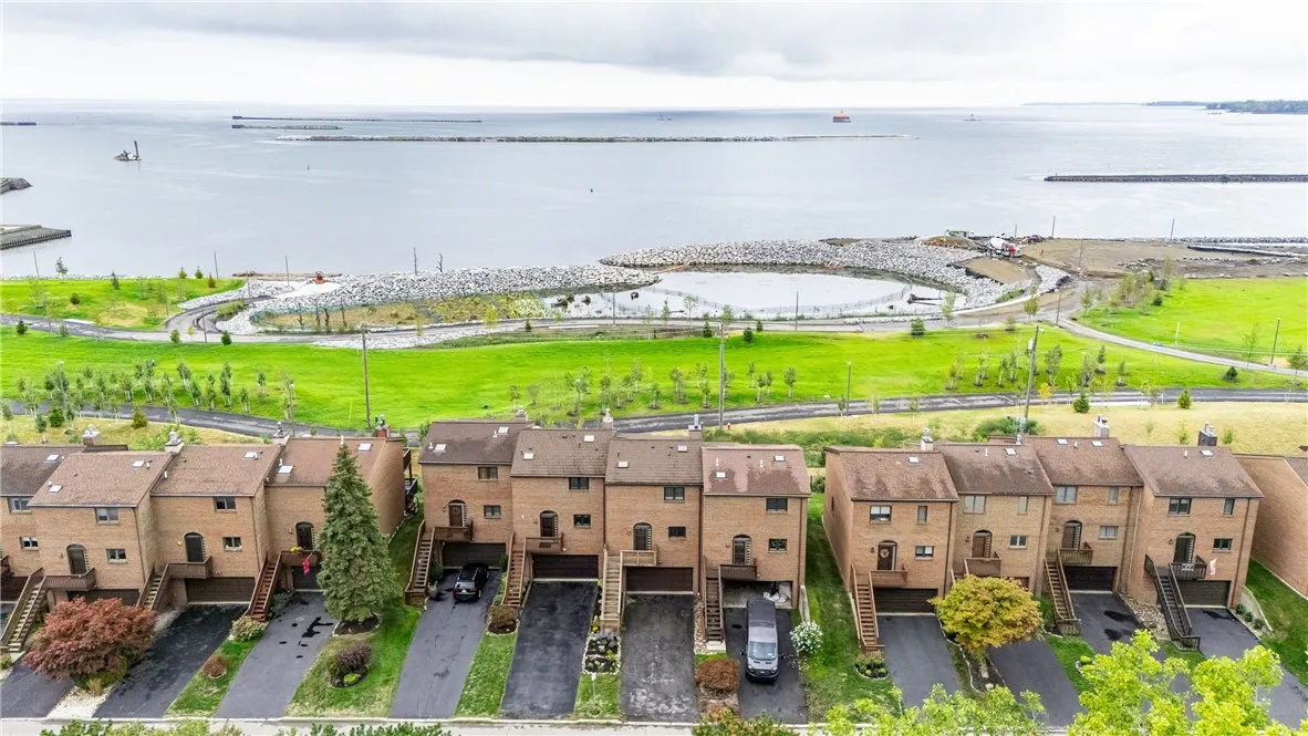 398 Lakefront Boulevard, Buffalo, New York 14202, Buffalo, New York 14202, 2 Bedrooms Bedrooms, 6 Rooms Rooms,2 BathroomsBathrooms,Residential,For Sale,398 Lakefront Boulevard, Buffalo, New York 14202,0,R1638710