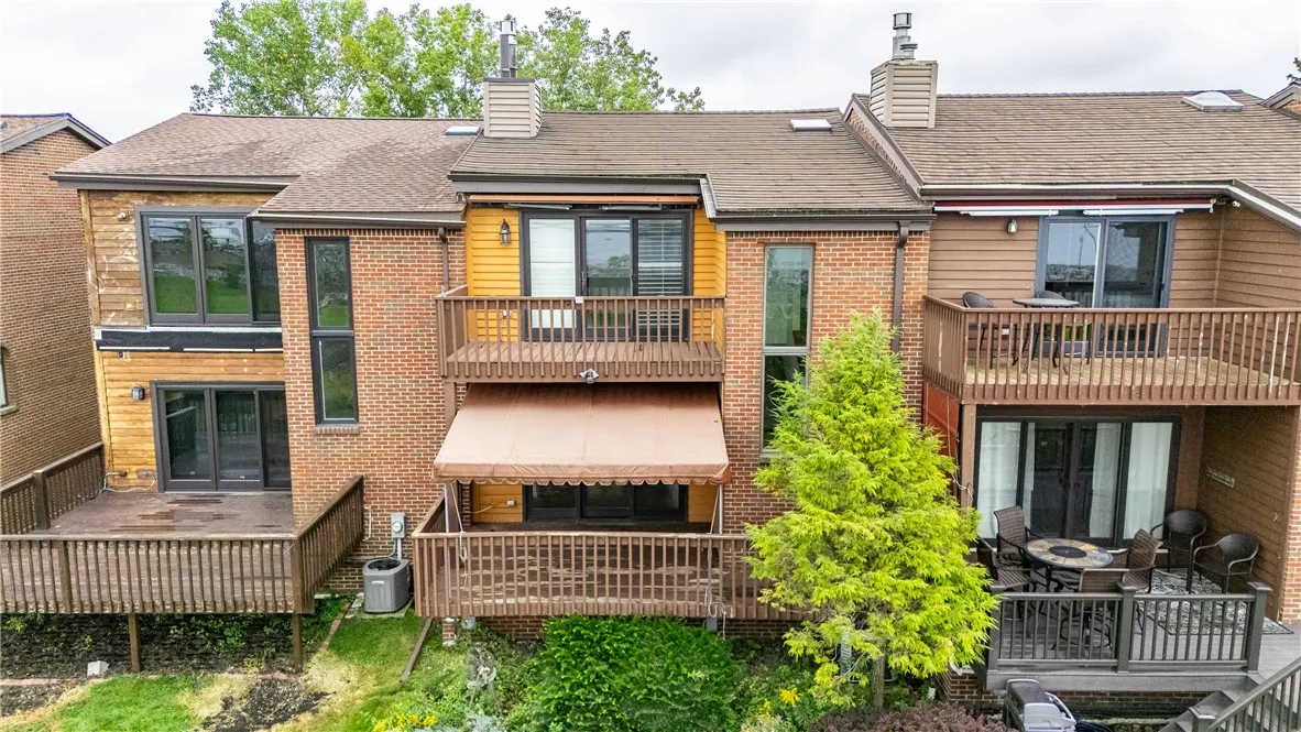 398 Lakefront Boulevard, Buffalo, New York 14202, Buffalo, New York 14202, 2 Bedrooms Bedrooms, 6 Rooms Rooms,2 BathroomsBathrooms,Residential,For Sale,398 Lakefront Boulevard, Buffalo, New York 14202,0,R1638710