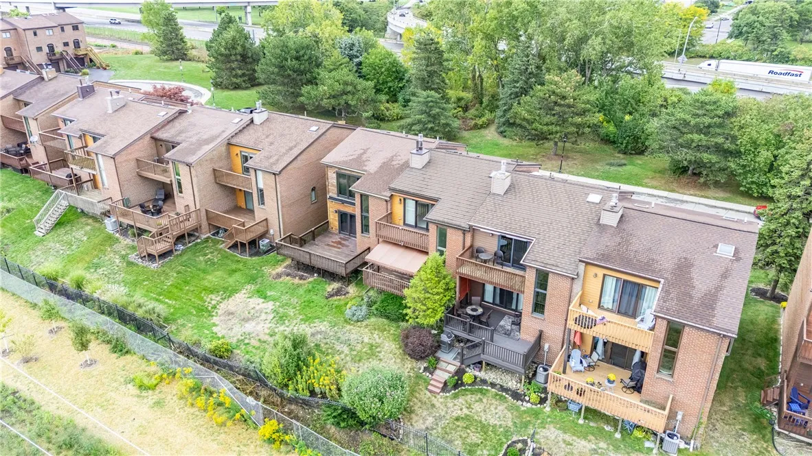 398 Lakefront Boulevard, Buffalo, New York 14202, Buffalo, New York 14202, 2 Bedrooms Bedrooms, 6 Rooms Rooms,2 BathroomsBathrooms,Residential,For Sale,398 Lakefront Boulevard, Buffalo, New York 14202,0,R1638710