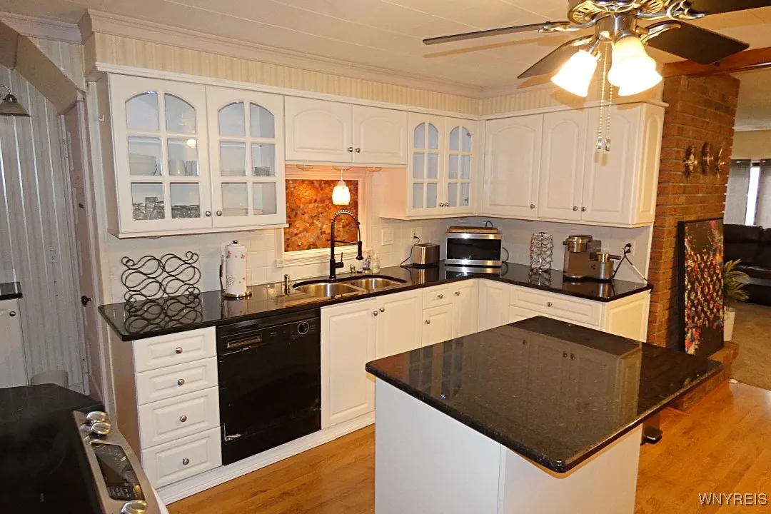 490 Ridge St, Lewiston, New York 14092, Lewiston, New York 14092, 3 Bedrooms Bedrooms, 7 Rooms Rooms,2 BathroomsBathrooms,Residential,For Sale,490 Ridge St, Lewiston, New York 14092,0,B1641311