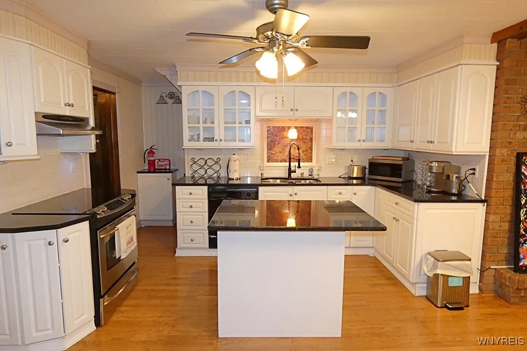 490 Ridge St, Lewiston, New York 14092, Lewiston, New York 14092, 3 Bedrooms Bedrooms, 7 Rooms Rooms,2 BathroomsBathrooms,Residential,For Sale,490 Ridge St, Lewiston, New York 14092,0,B1641311