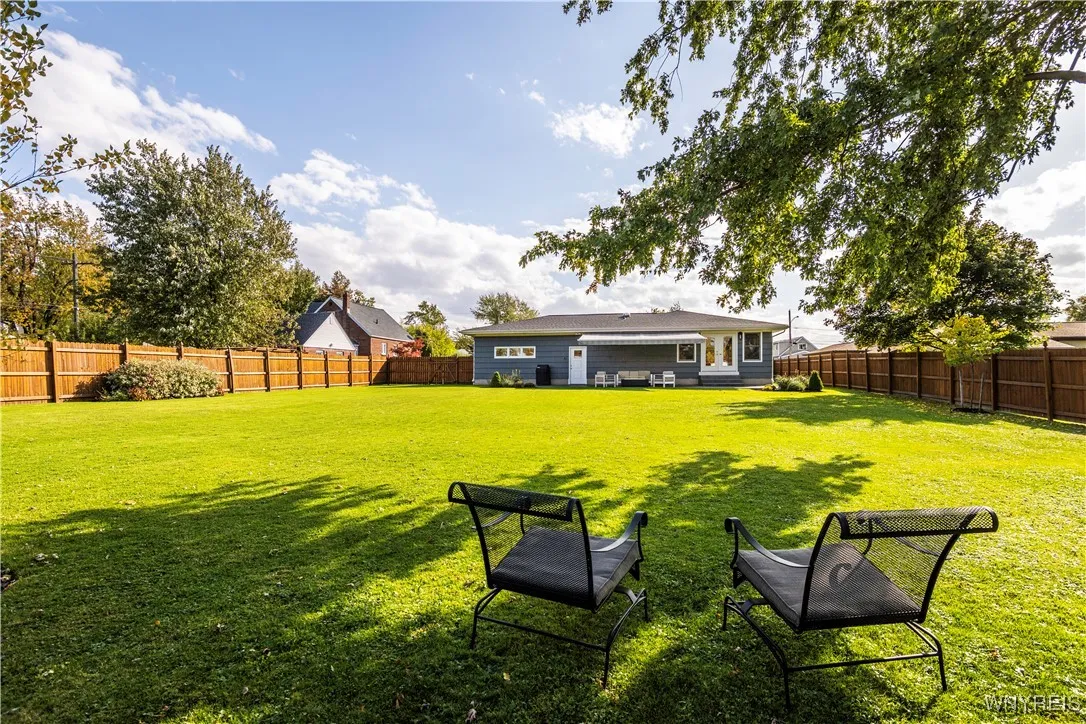 121 Pearl Avenue, Hamburg, New York 14219, Hamburg, New York 14219, 3 Bedrooms Bedrooms, 6 Rooms Rooms,2 BathroomsBathrooms,Residential,For Sale,121 Pearl Avenue, Hamburg, New York 14219,0,B1639620