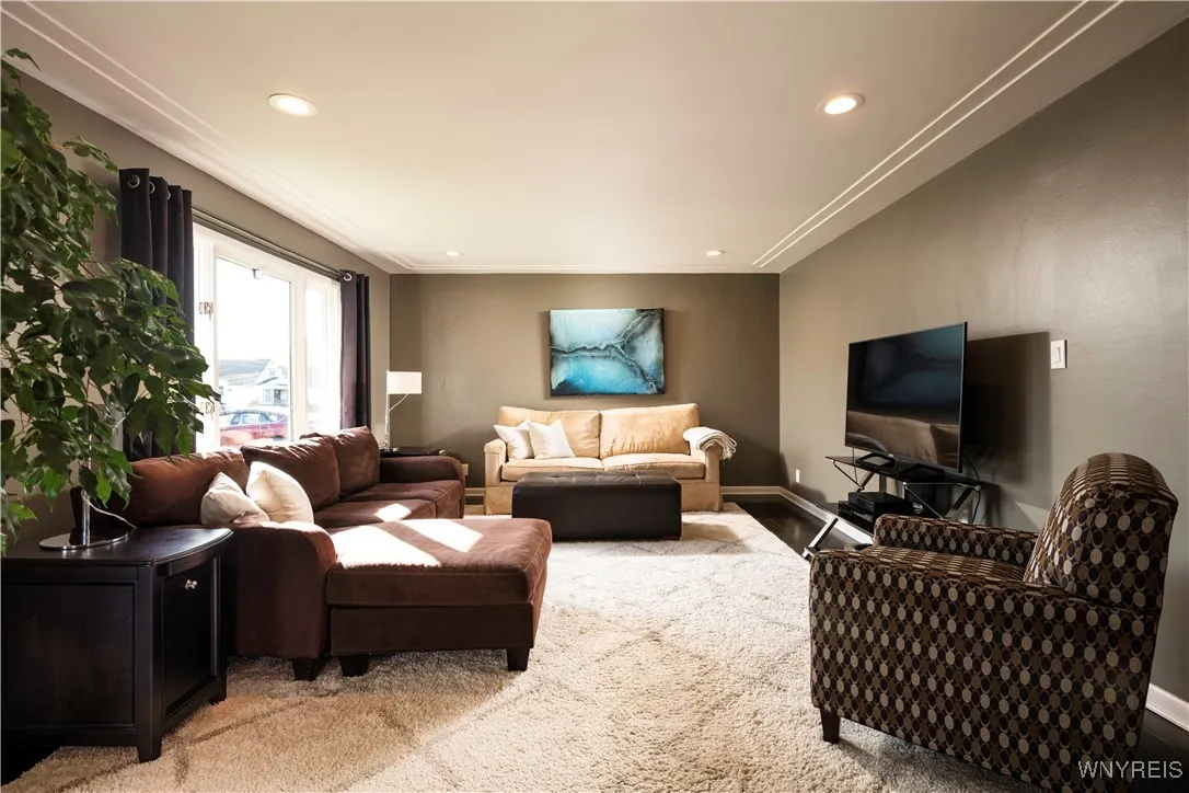 121 Pearl Avenue, Hamburg, New York 14219, Hamburg, New York 14219, 3 Bedrooms Bedrooms, 6 Rooms Rooms,2 BathroomsBathrooms,Residential,For Sale,121 Pearl Avenue, Hamburg, New York 14219,0,B1639620