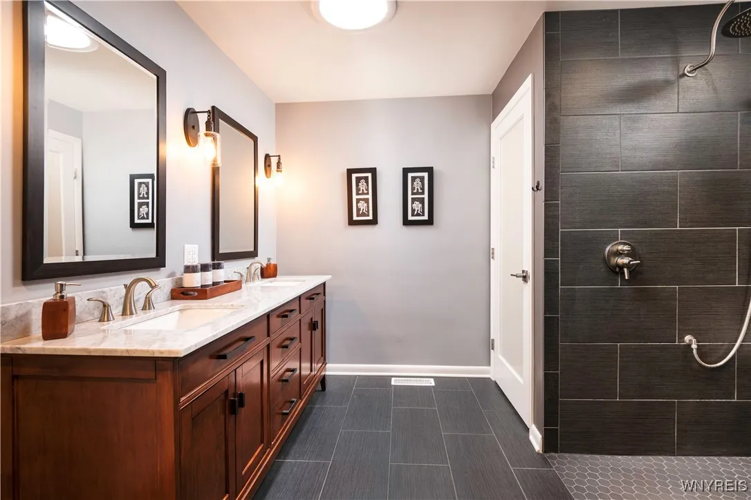 121 Pearl Avenue, Hamburg, New York 14219, Hamburg, New York 14219, 3 Bedrooms Bedrooms, 6 Rooms Rooms,2 BathroomsBathrooms,Residential,For Sale,121 Pearl Avenue, Hamburg, New York 14219,0,B1639620