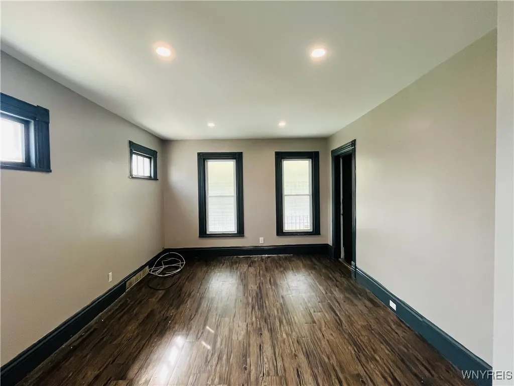 187 Herkimer Street, Buffalo, New York 14213, Buffalo, New York 14213, 3 Bedrooms Bedrooms, 8 Rooms Rooms,1 BathroomBathrooms,Residential,For Sale,187 Herkimer Street, Buffalo, New York 14213,0,B1641323