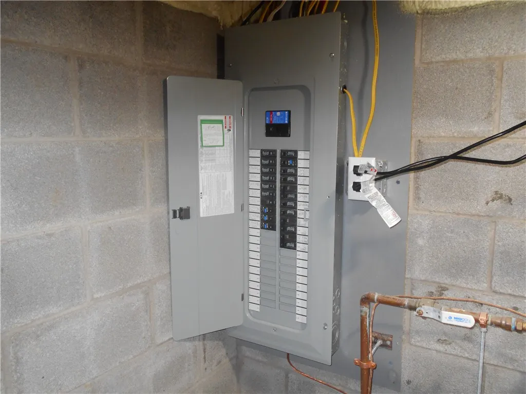 6 Stryker Avenue, Owasco, New York 13021, Owasco, New York 13021, 2 Bedrooms Bedrooms, 7 Rooms Rooms,2 BathroomsBathrooms,Residential,For Sale,6 Stryker Avenue, Owasco, New York 13021,0,R1641337