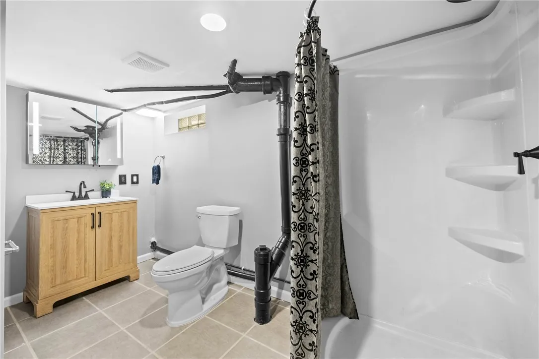 175 Hildegarde Road, Greece, New York 14626, Greece, New York 14626, 3 Bedrooms Bedrooms, 5 Rooms Rooms,2 BathroomsBathrooms,Residential,For Sale,175 Hildegarde Road, Greece, New York 14626,0,R1641041