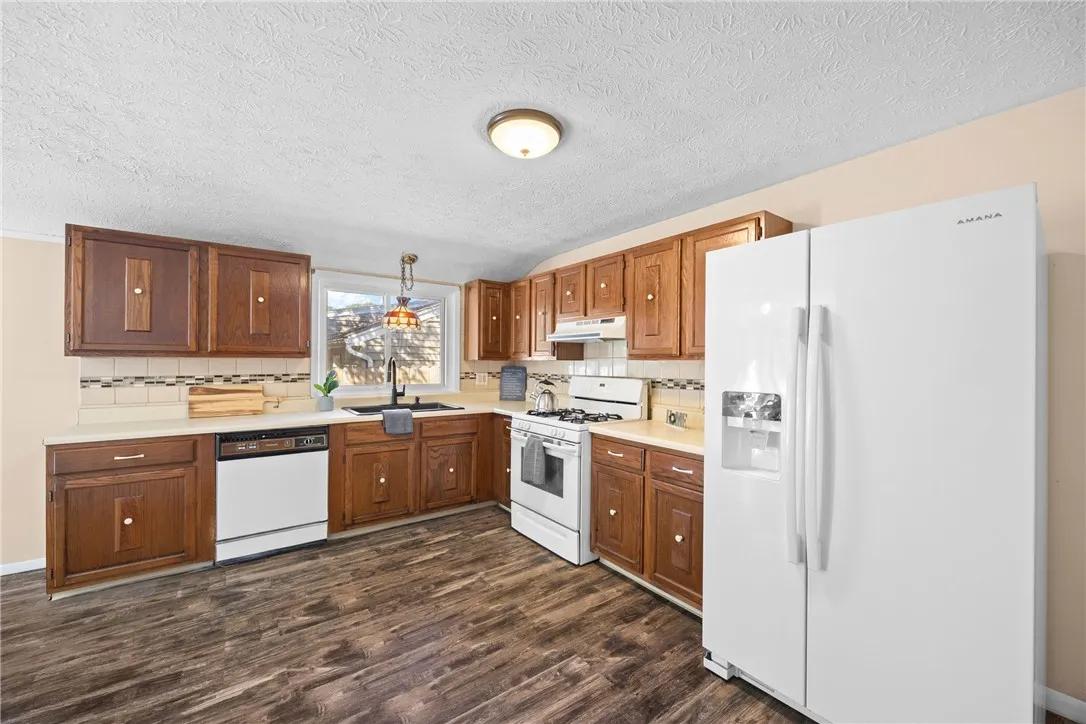 175 Hildegarde Road, Greece, New York 14626, Greece, New York 14626, 3 Bedrooms Bedrooms, 5 Rooms Rooms,2 BathroomsBathrooms,Residential,For Sale,175 Hildegarde Road, Greece, New York 14626,0,R1641041